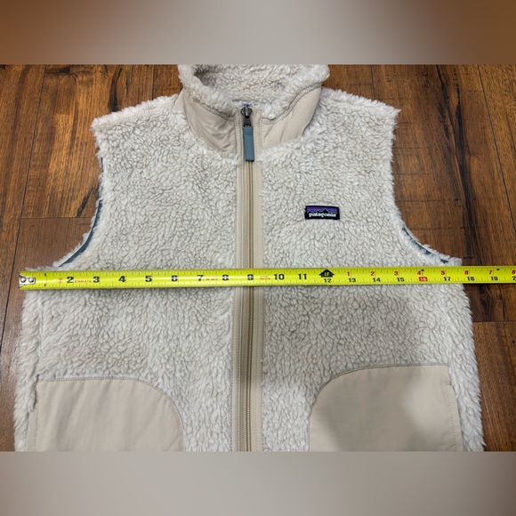 Patagonia Kids’ Retro X Fleece Vest in Natural, Youth Size Medium Outdoors - Picture 9 of 11